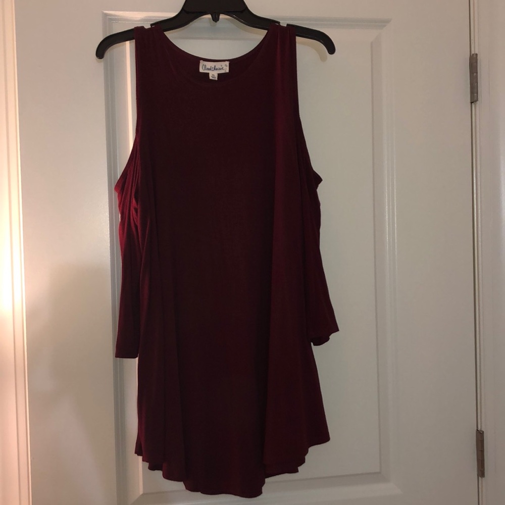 Pretty cold shoulder tunic